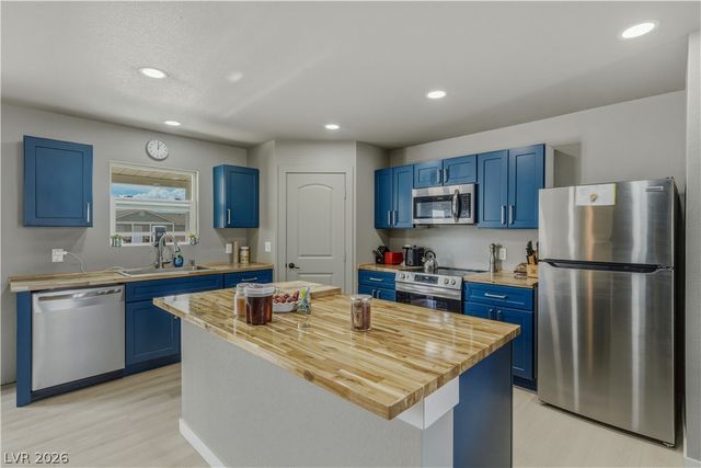 951 West Leffner Drive, Pahrump, NV 89060