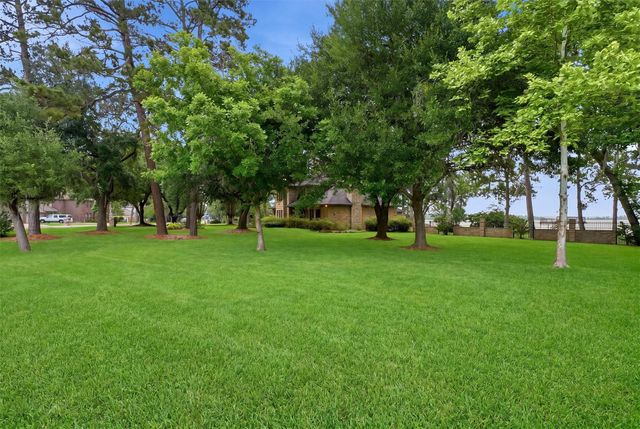 21102 Atascocita Place Drive, Houston, TX 77346