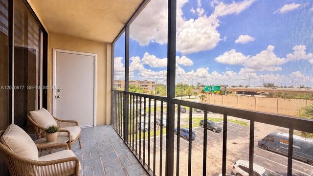 8615 NW 8th Street 421, Miami, FL 33126