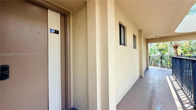 8615 NW 8th Street 421, Miami, FL 33126