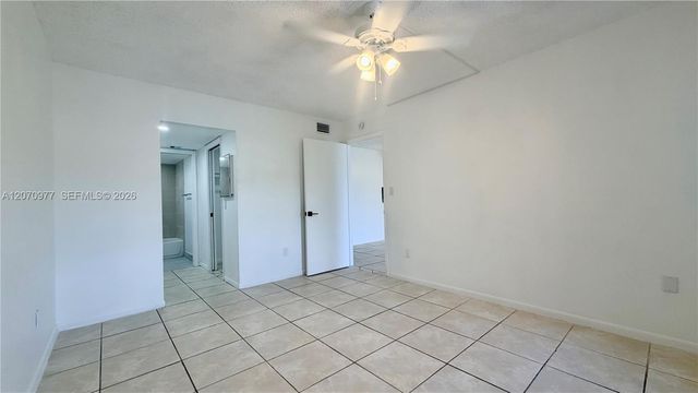 8615 NW 8th Street 421, Miami, FL 33126
