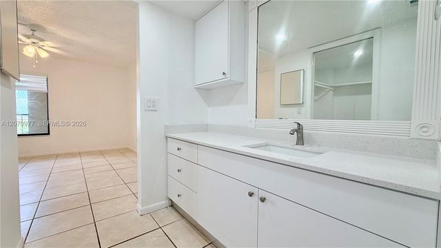 8615 NW 8th Street 421, Miami, FL 33126