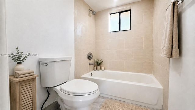8615 NW 8th Street 421, Miami, FL 33126
