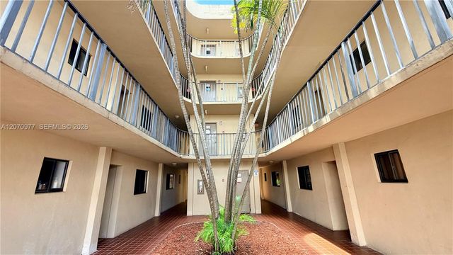 8615 NW 8th Street 421, Miami, FL 33126