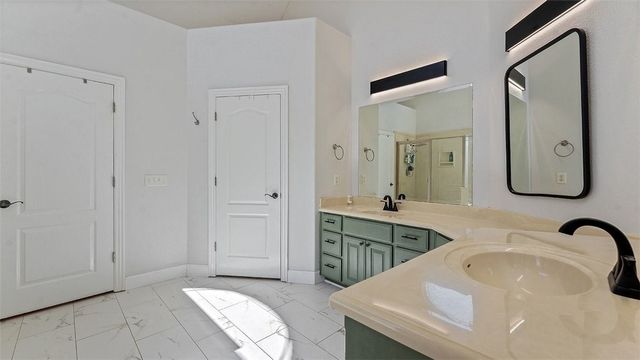 8400 Windsong Lane, Bentonville, AR 72713