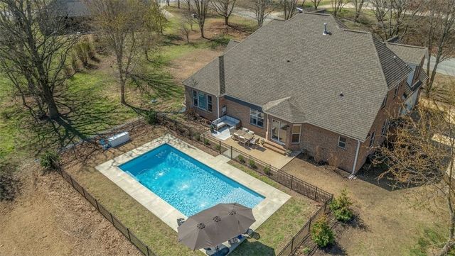 8400 Windsong Lane, Bentonville, AR 72713