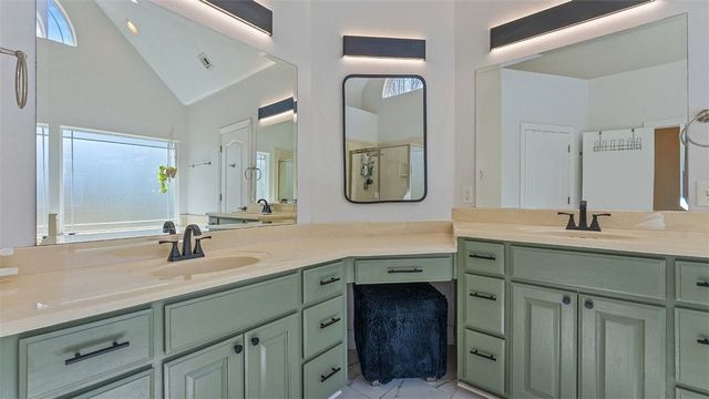 8400 Windsong Lane, Bentonville, AR 72713