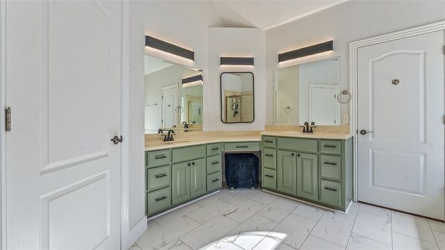 8400 Windsong Lane, Bentonville, AR 72713