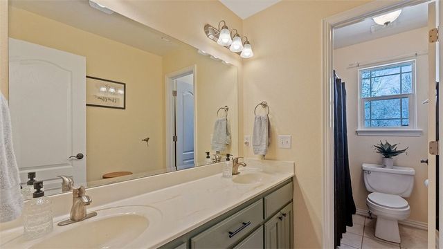 8400 Windsong Lane, Bentonville, AR 72713