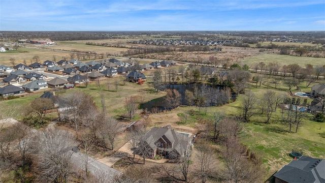 8400 Windsong Lane, Bentonville, AR 72713