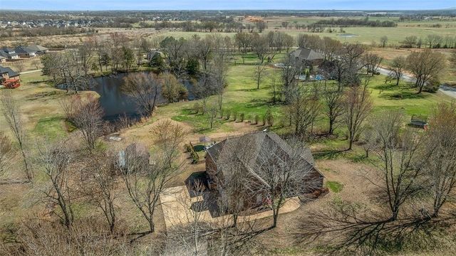 8400 Windsong Lane, Bentonville, AR 72713