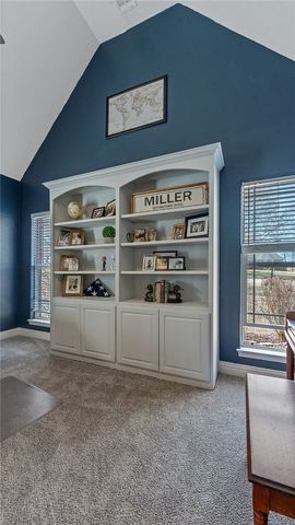 8400 Windsong Lane, Bentonville, AR 72713