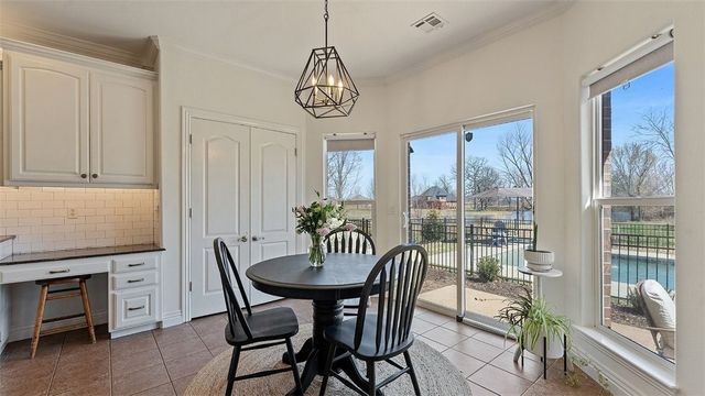 8400 Windsong Lane, Bentonville, AR 72713