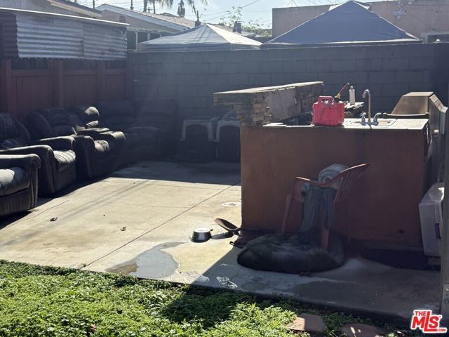 1218 N Spring Avenue, Compton, CA 90221