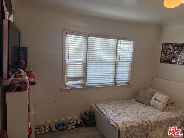 1218 N Spring Avenue, Compton, CA 90221