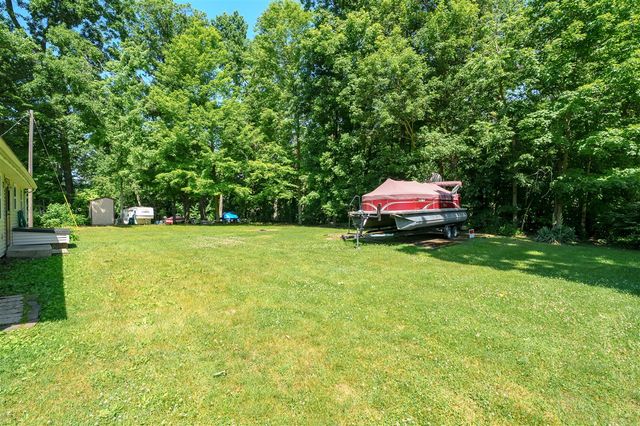 32851 Lake Drive, Lawton, MI 49065