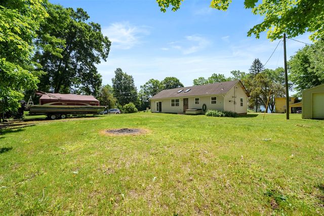 32851 Lake Drive, Lawton, MI 49065