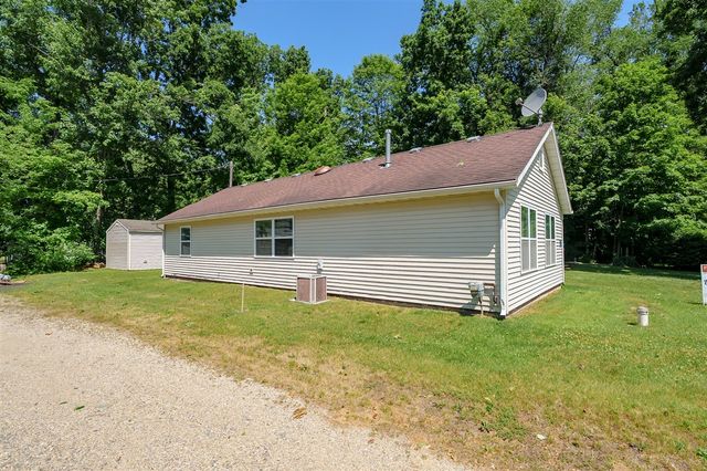 32851 Lake Drive, Lawton, MI 49065