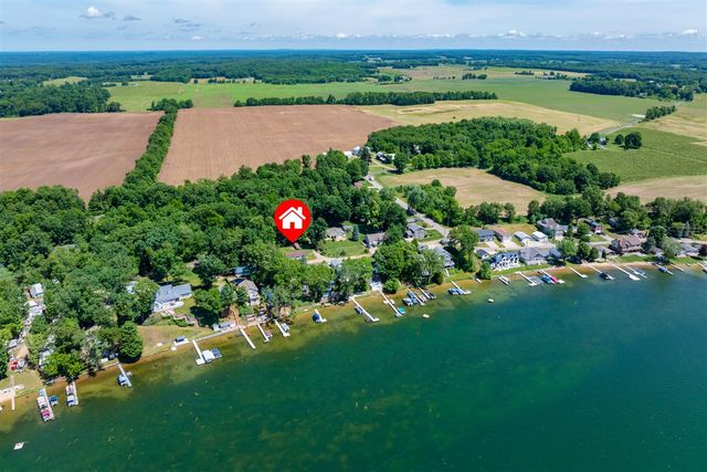 32851 Lake Drive, Lawton, MI 49065