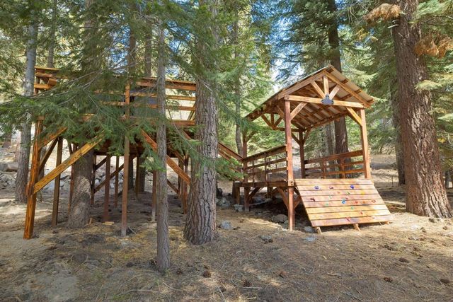 56981 Sequoia Drive, Springville, CA 93265