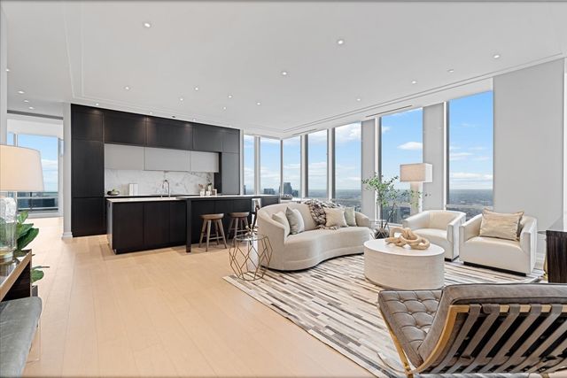 14 W Superior Street 6502, Chicago, IL 60654