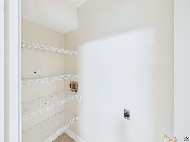 108 Red Oak Court, Byron, GA 31008
