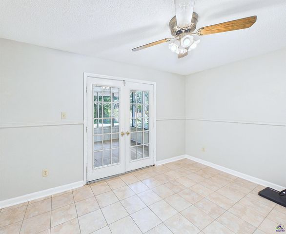 108 Red Oak Court, Byron, GA 31008