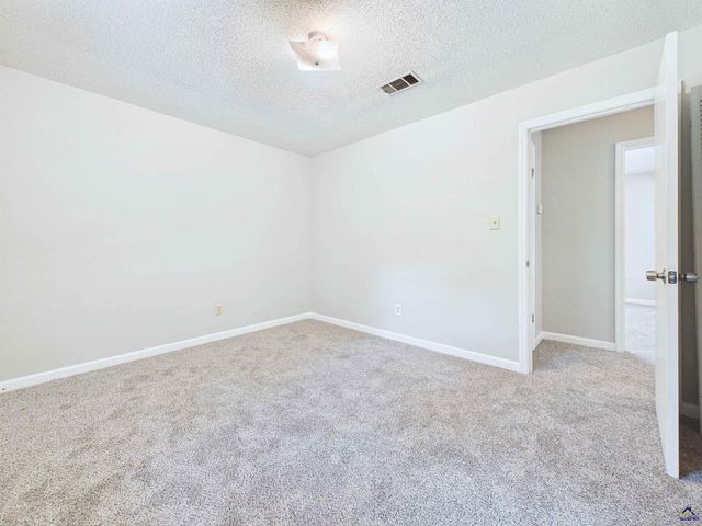 108 Red Oak Court, Byron, GA 31008