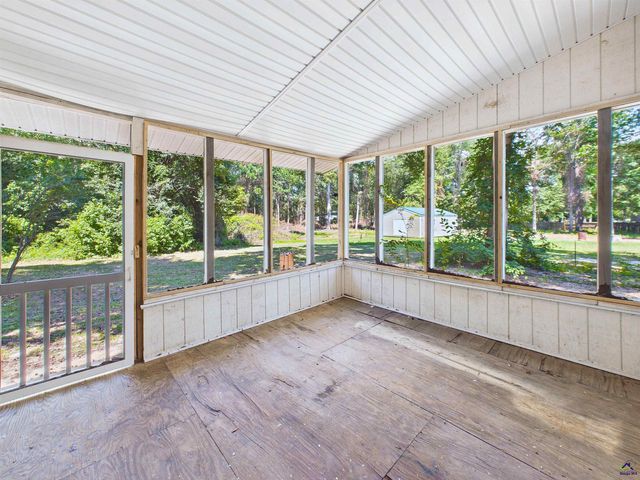 108 Red Oak Court, Byron, GA 31008