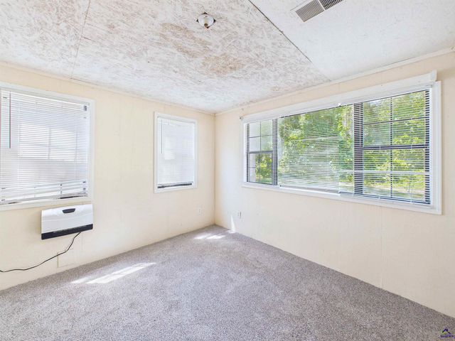 108 Red Oak Court, Byron, GA 31008