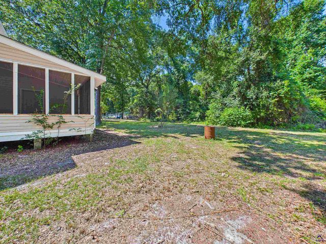 108 Red Oak Court, Byron, GA 31008