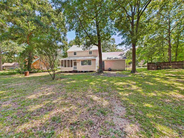 108 Red Oak Court, Byron, GA 31008