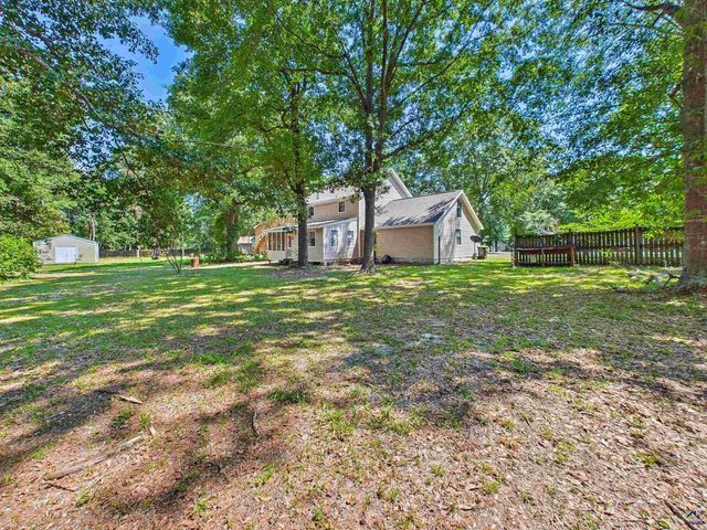 108 Red Oak Court, Byron, GA 31008