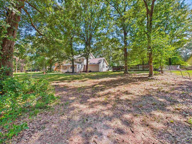 108 Red Oak Court, Byron, GA 31008