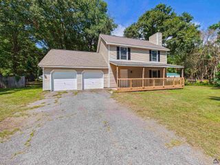 108 Red Oak Court, Byron, GA 31008