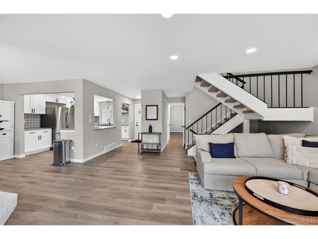 7228 S Vine Ct, Centennial, CO 80122