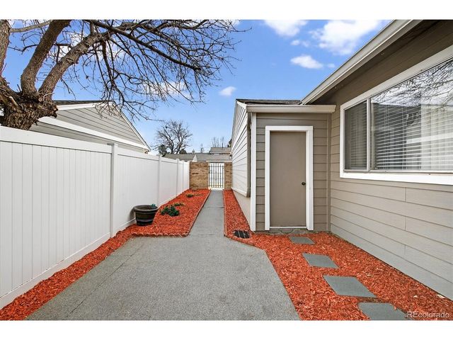 7228 S Vine Ct, Centennial, CO 80122