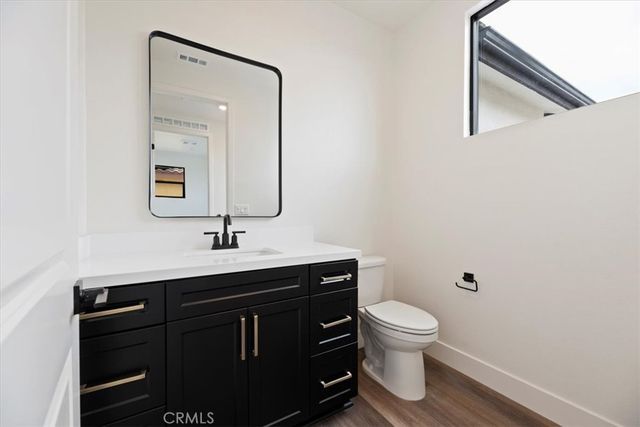 951 N Avenue 66, Los Angeles, CA 90042