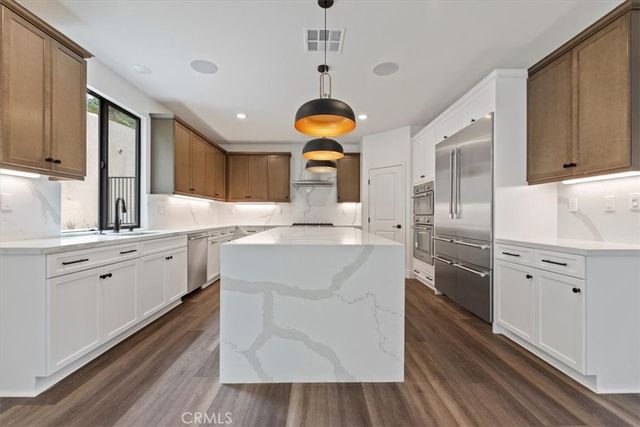951 N Avenue 66, Los Angeles, CA 90042
