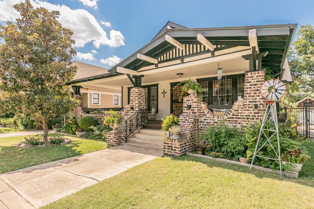 2238 College Avenue, Fort Worth, TX 76110