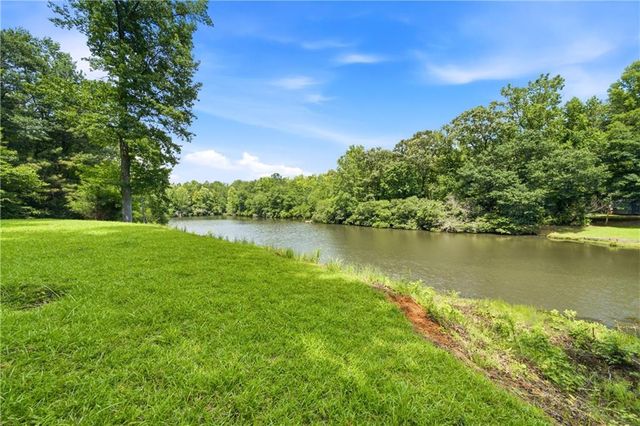5070 River Lake Drive, Chattahoochee Hills, GA 30213