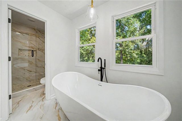 5070 River Lake Drive, Chattahoochee Hills, GA 30213