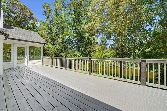 5070 River Lake Drive, Chattahoochee Hills, GA 30213