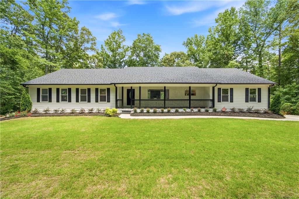5070 River Lake Drive, Chattahoochee Hills, GA 30213