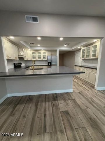 730 E HUBER Street, Mesa, AZ 85203