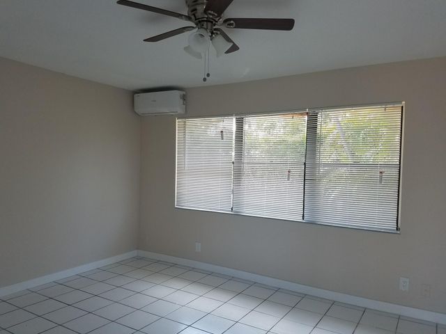 1223 NE 18th Avenue 5, Fort Lauderdale, FL 33304