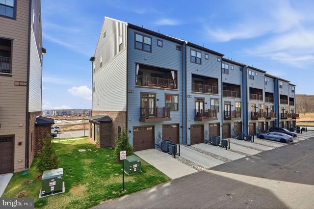 1670 KIRKMAN ST, Dumfries, VA 22026