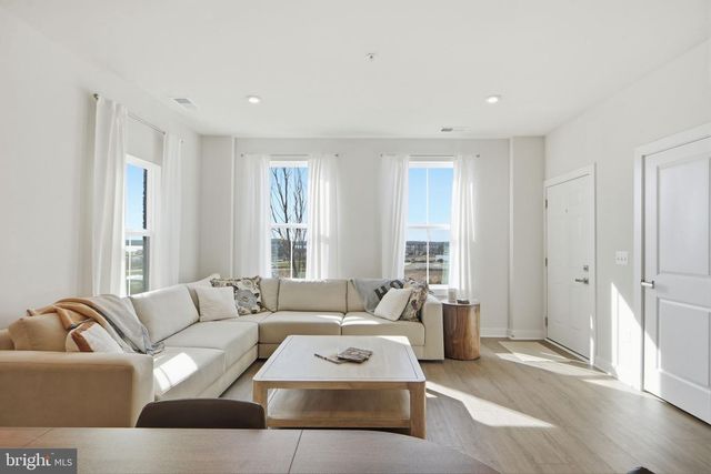 1670 KIRKMAN ST, Dumfries, VA 22026