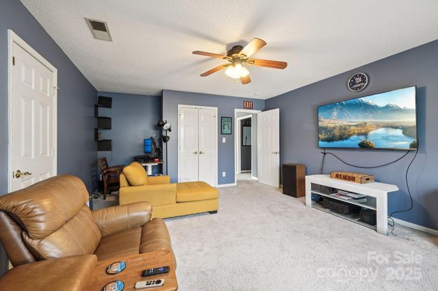 8426 Red Cypress Court, Charlotte, NC 28216