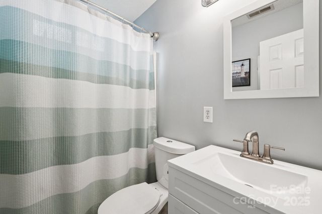 8426 Red Cypress Court, Charlotte, NC 28216